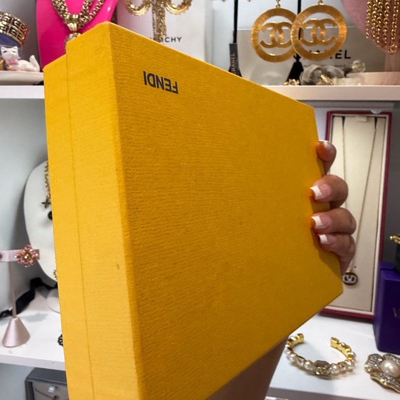 Fendi Zucca zippy wallet - Picture 9 of 12